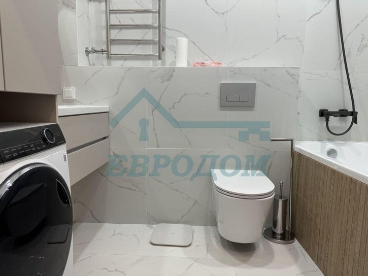 3-комн квартира ул. Дуси Ковальчук,248/2