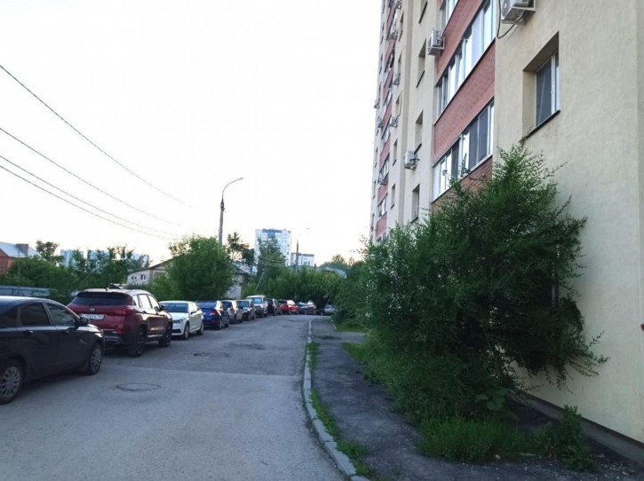 Торговое помещение ул Новокомсомольская, 42