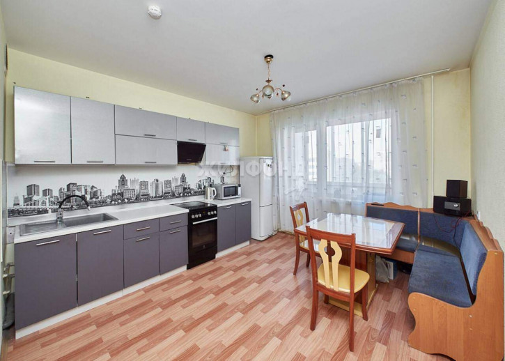 3-комн квартира Тюленина улица, д.14