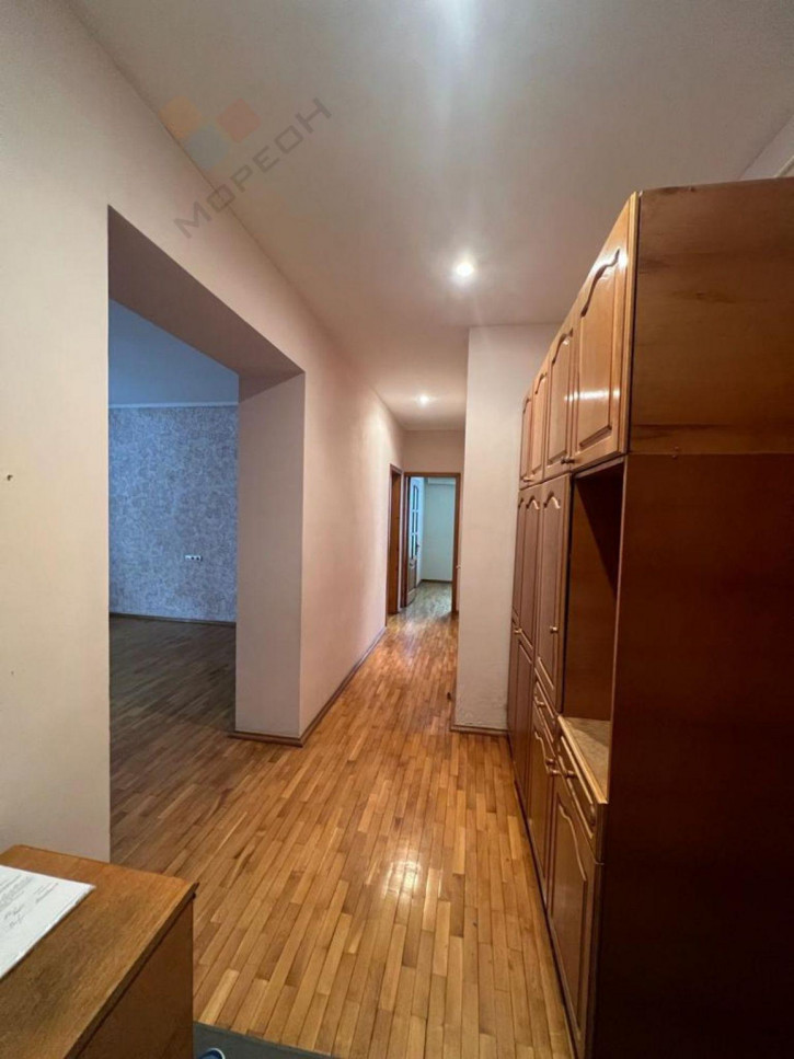 2-комн квартира Дзержинского ул, 6