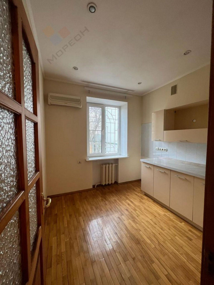 2-комн квартира Дзержинского ул, 6