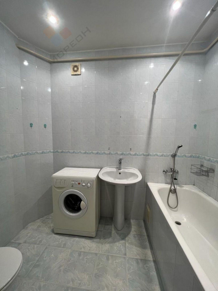 2-комн квартира Дзержинского ул, 6