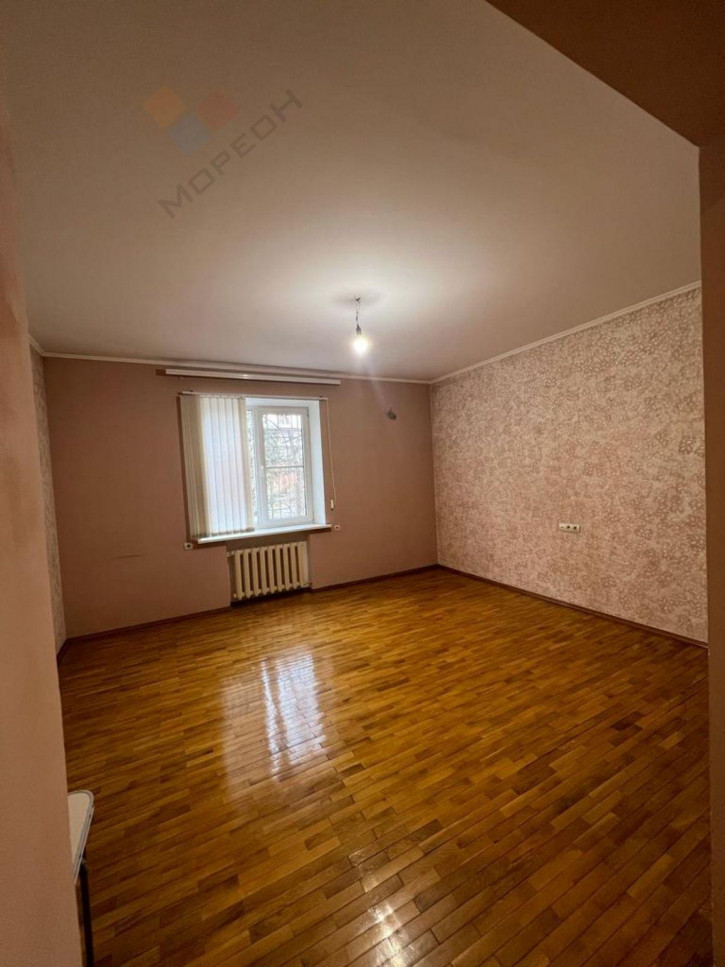 2-комн квартира Дзержинского ул, 6