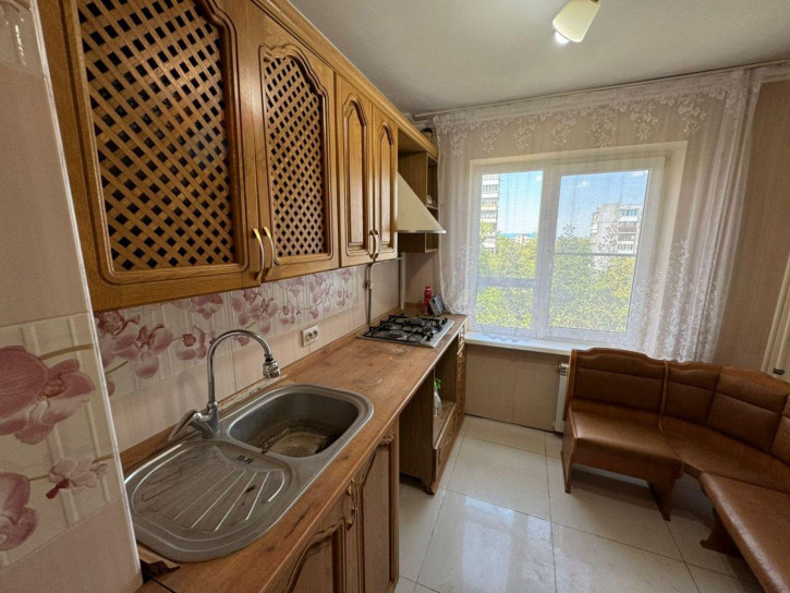 4-комн квартира Тюляева ул, 35