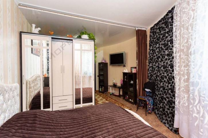 2-комн квартира Тепличная ул, 102