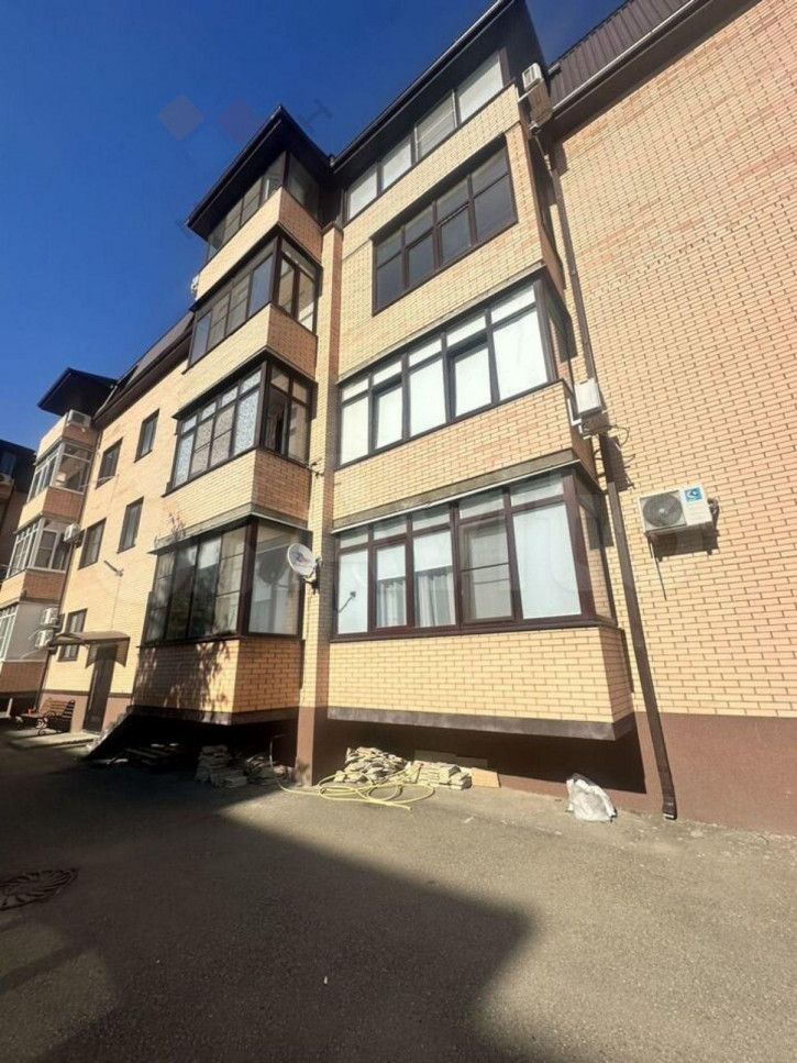 4-комн квартира Симиренко ул, 11