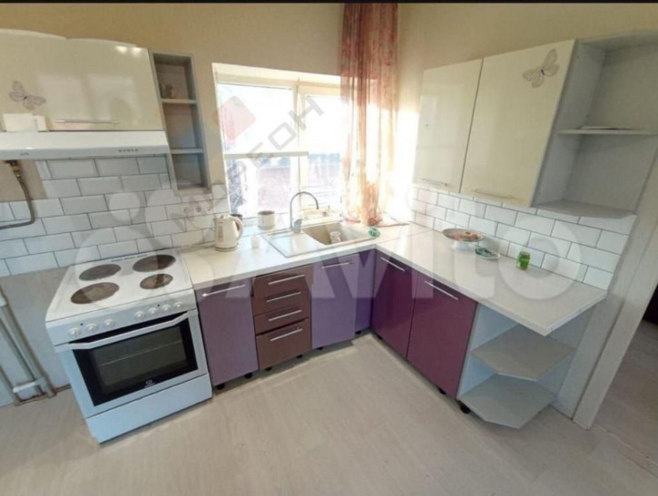 3-комн квартира Средняя ул, 1