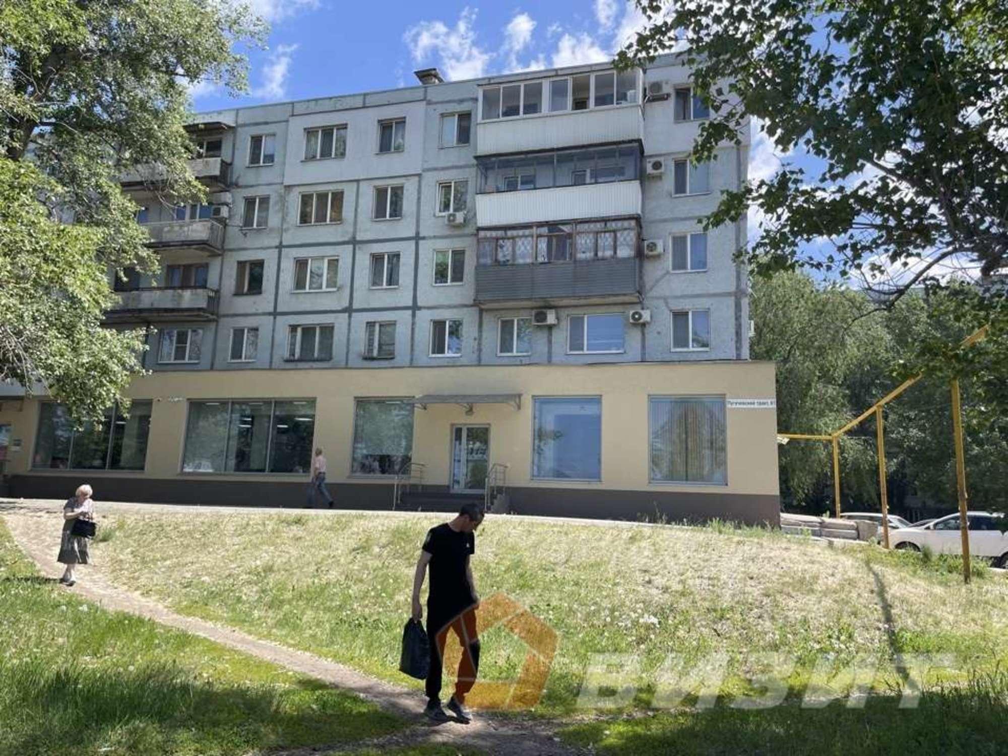 Сдать торговое помещение за 141 000 рублей на Пугачевский тракт, 61