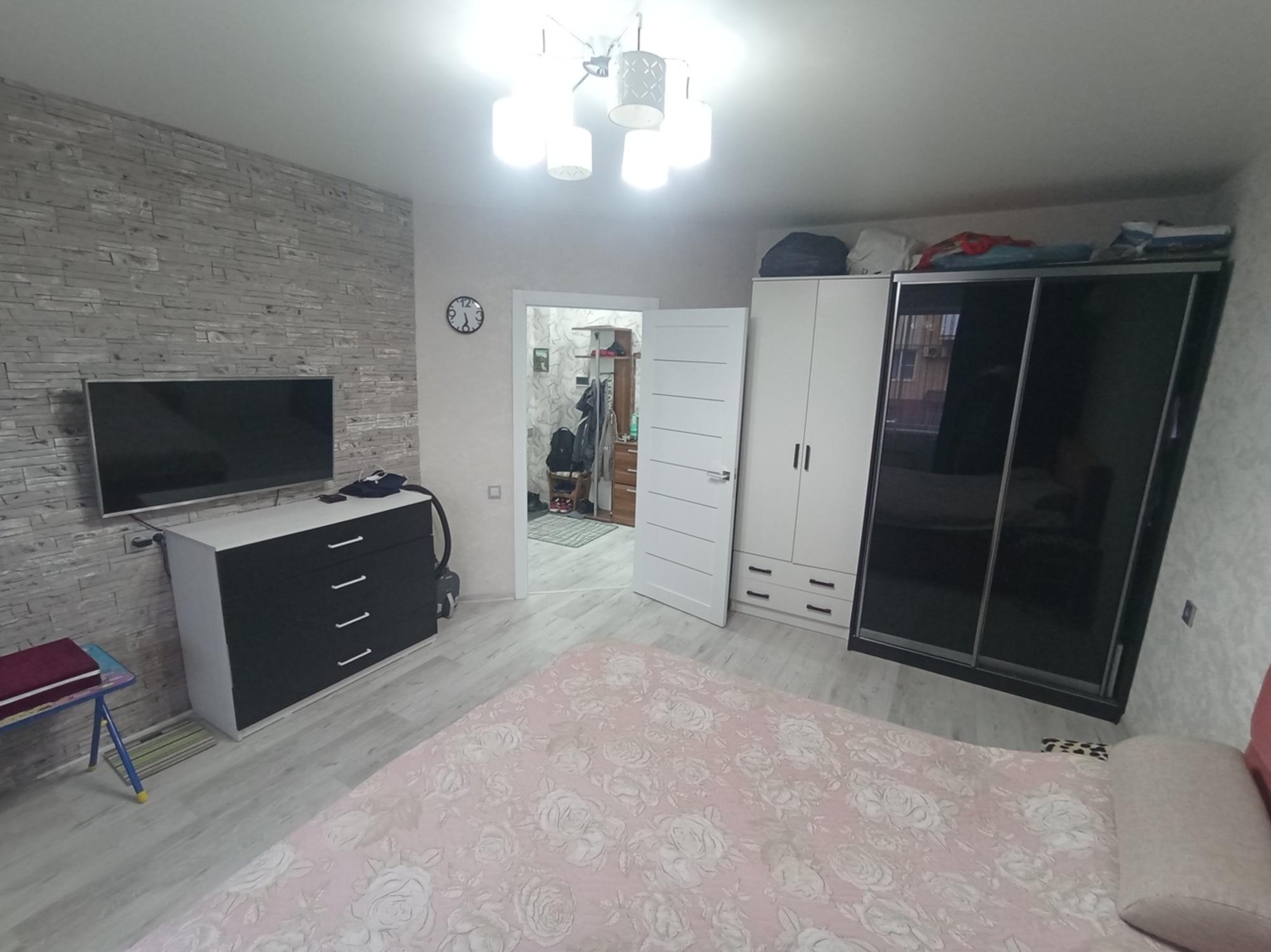 Купить квартиру за 10 300 000 рублей на Стахановская улица, 19к2