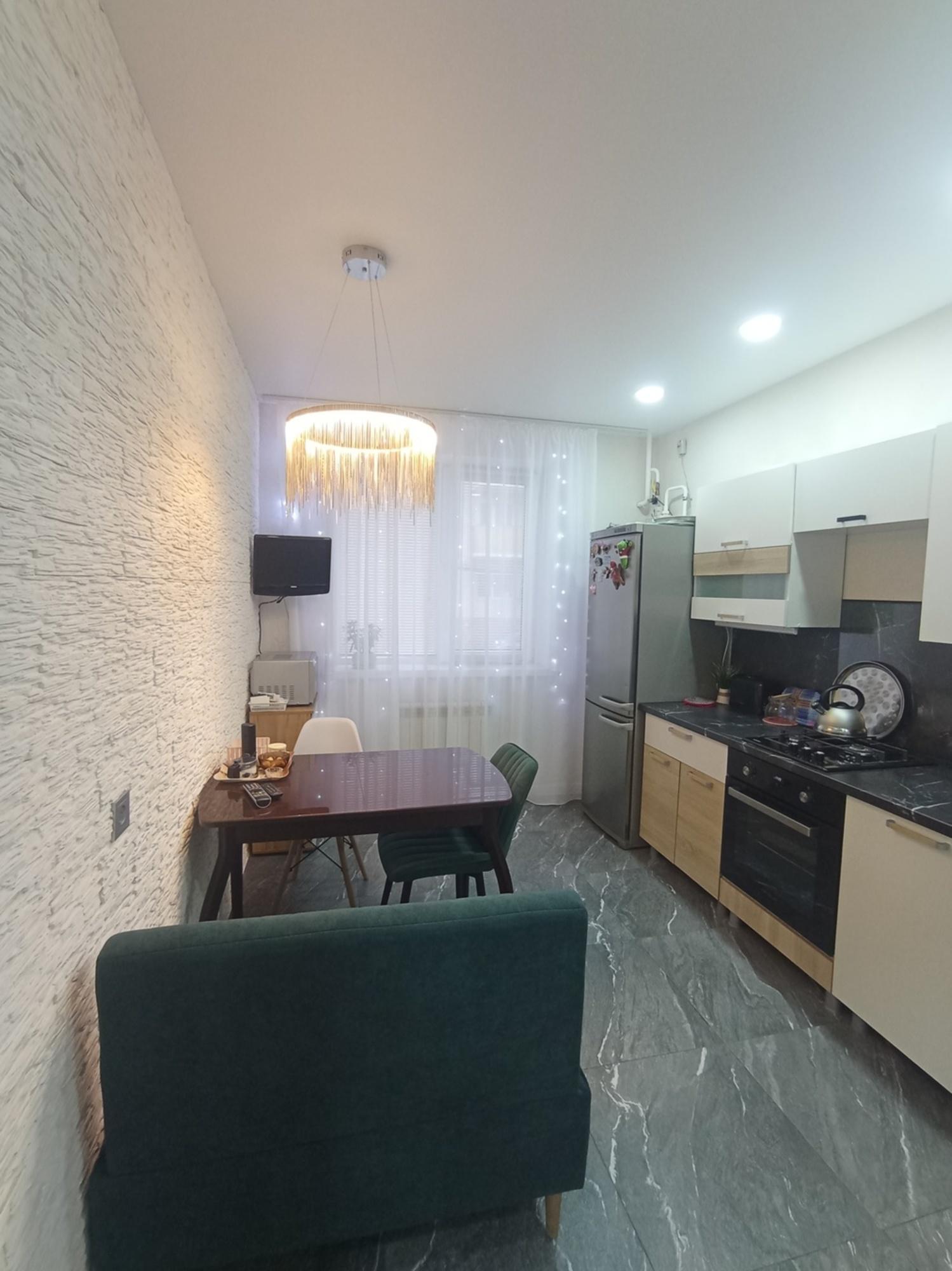 Купить квартиру за 10 300 000 рублей на Стахановская улица, 19к2