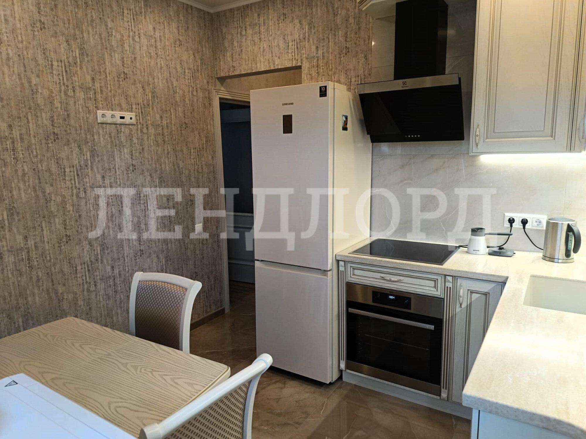 Купить квартиру за 7 600 000 рублей на Доломановский переулок, 128