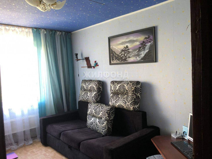 2-комн квартира Автостроителей улица, д.12