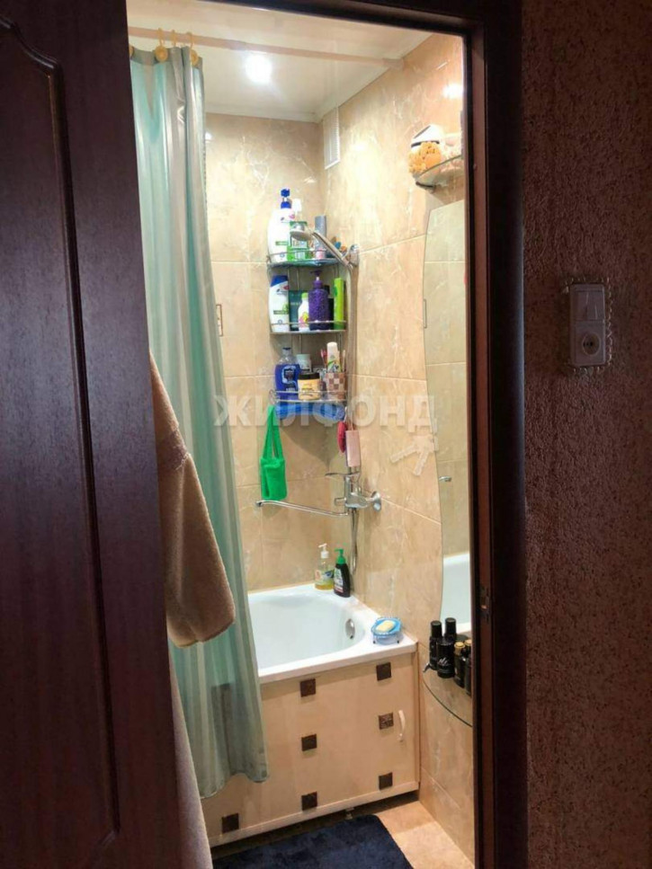 2-комн квартира Автостроителей улица, д.12