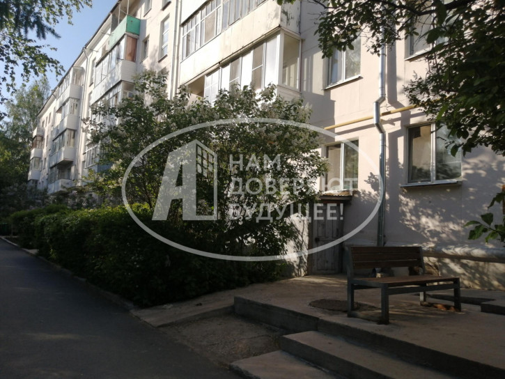 3-комн квартира улица Кузьмина, 12