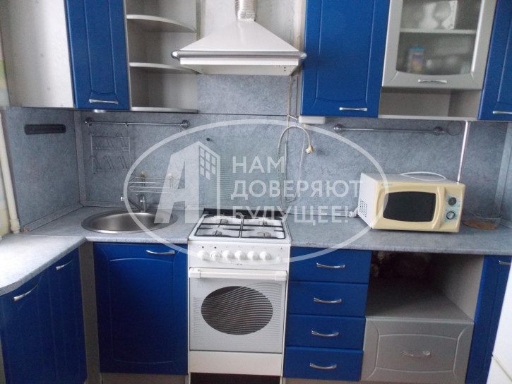 2-комн квартира 2-я Коммунистическая улица, 82