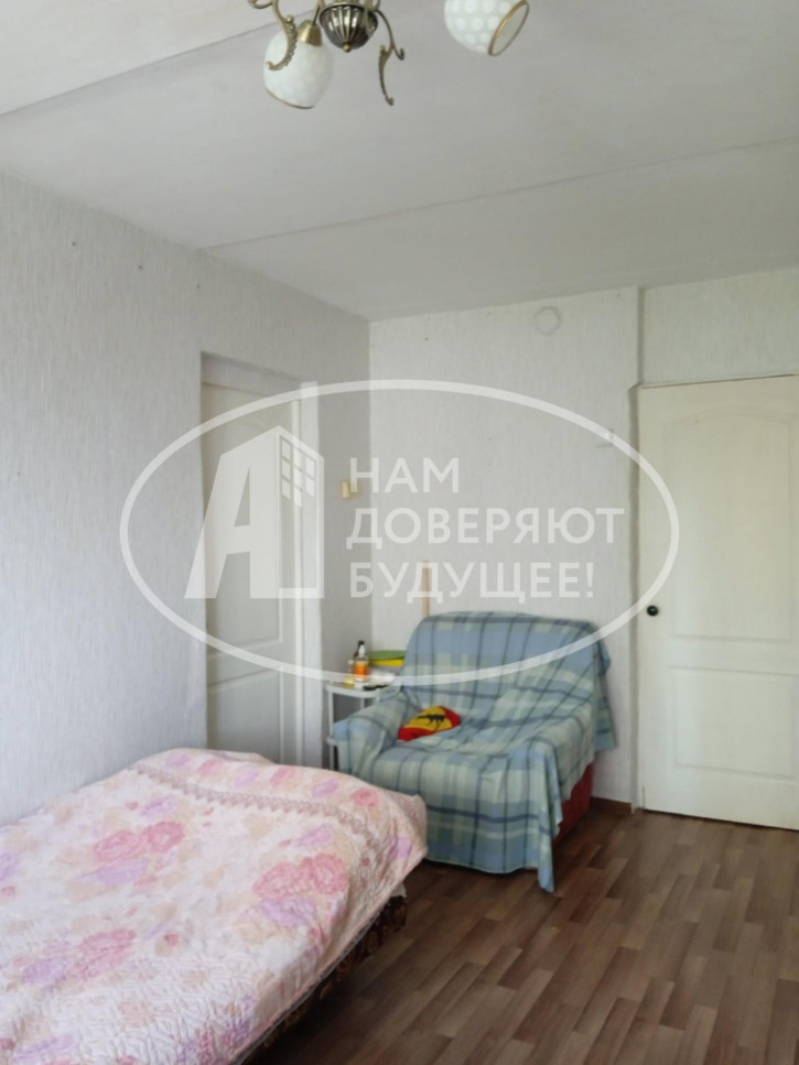 2-комн квартира улица Космонавтов, 1