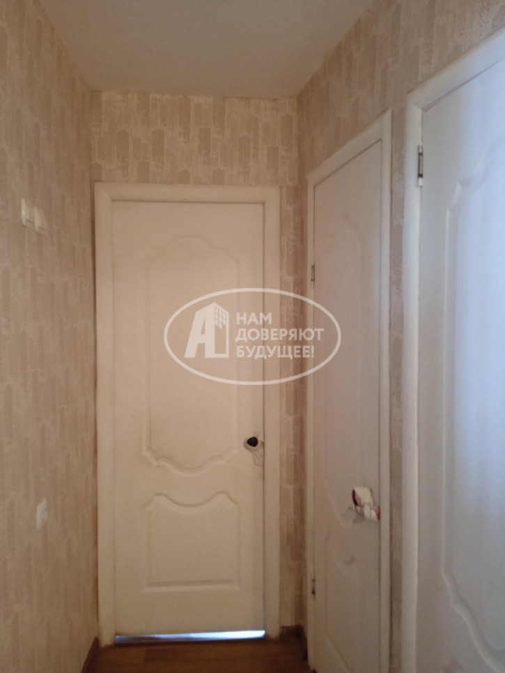 2-комн квартира улица Космонавтов, 1