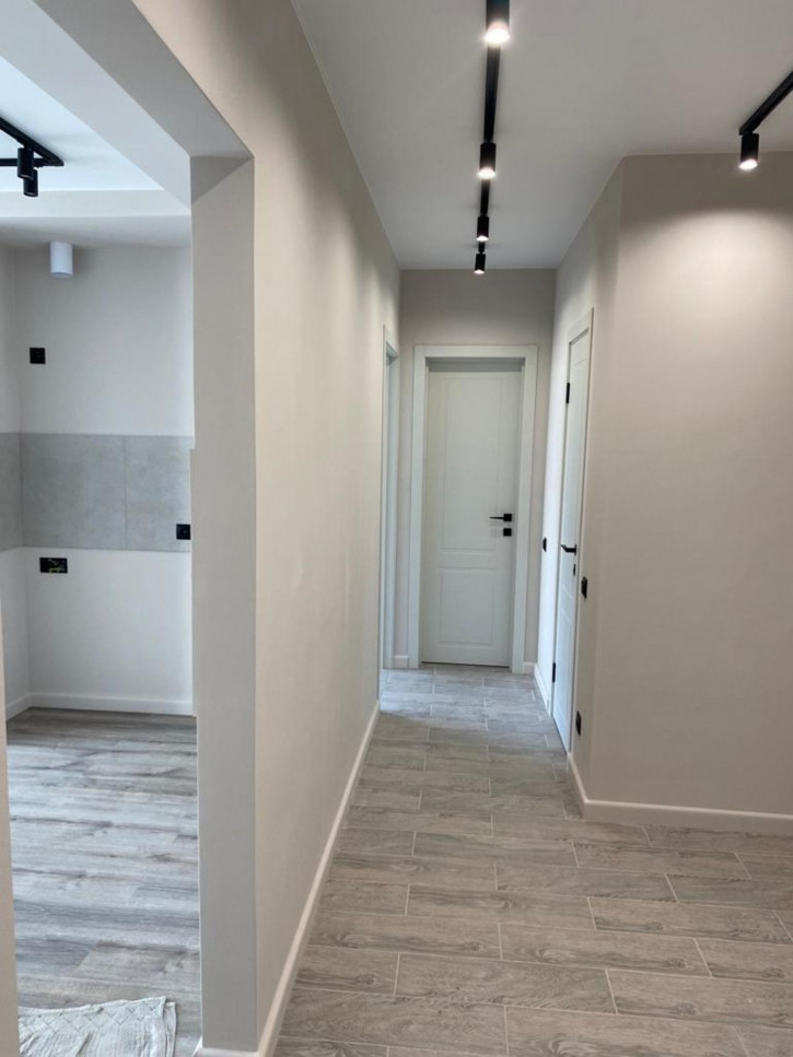 2-комн квартира улица Крылова, 13к3