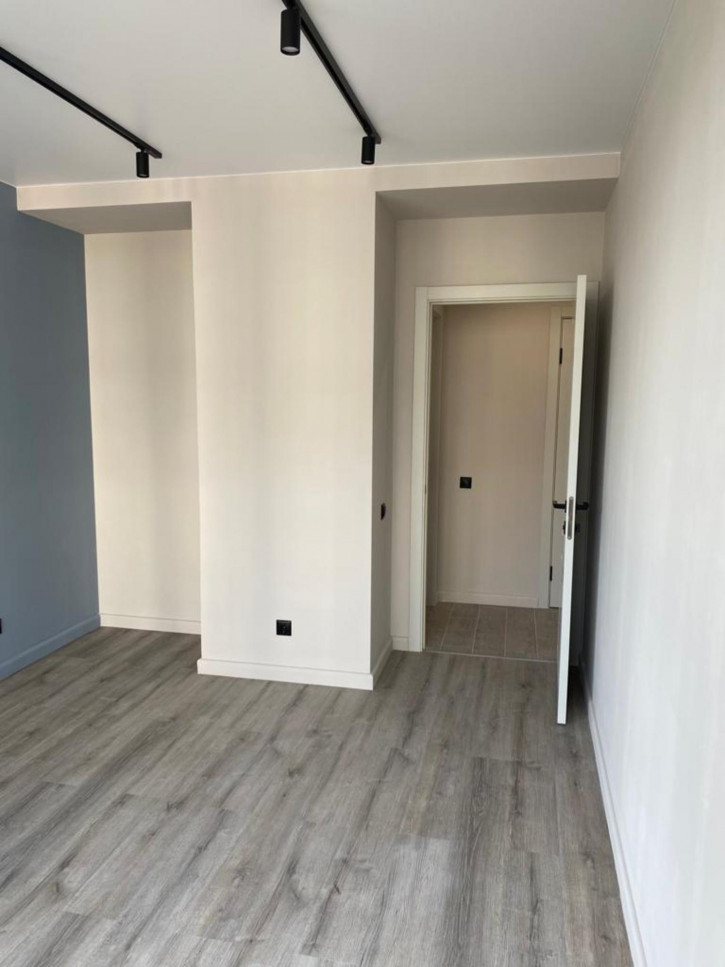2-комн квартира улица Крылова, 13к3