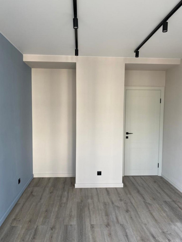 2-комн квартира улица Крылова, 13к3