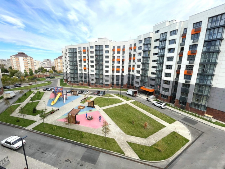 2-комн квартира улица Крылова, 13к1