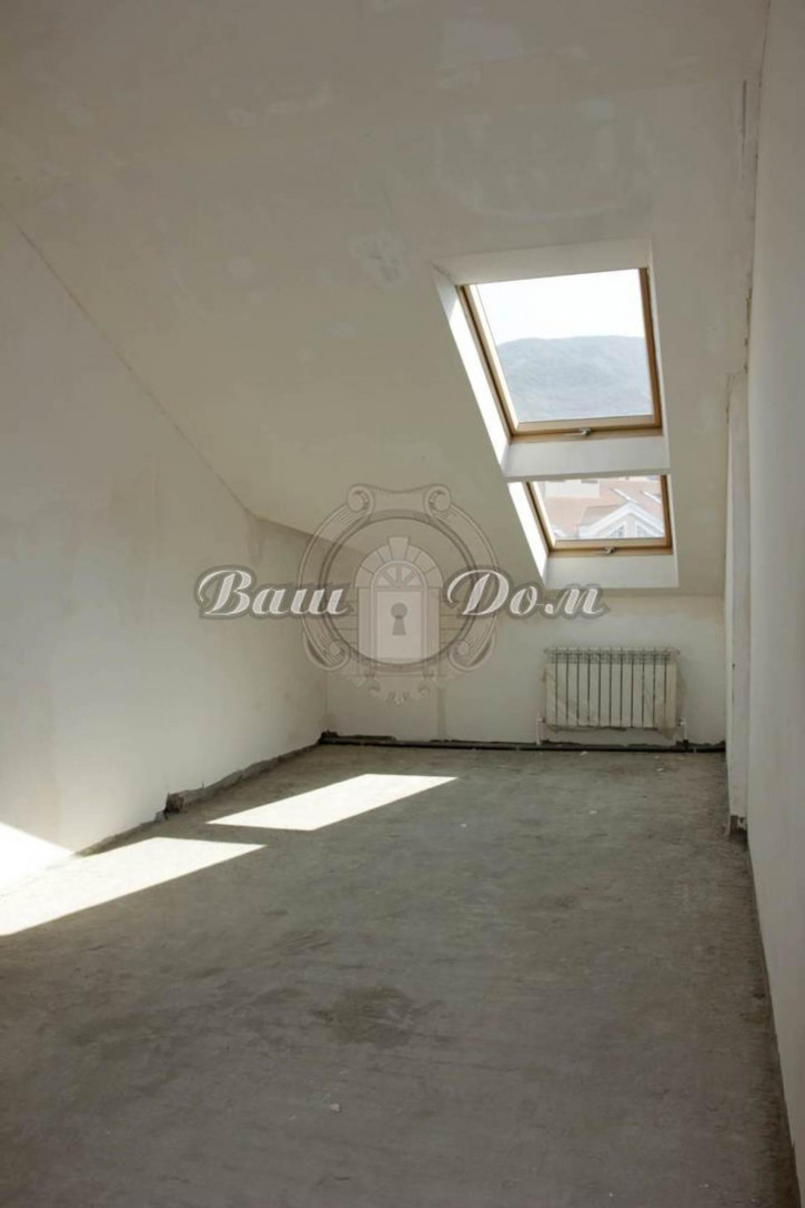 3-комн квартира ул. Туристическая, 3дк2