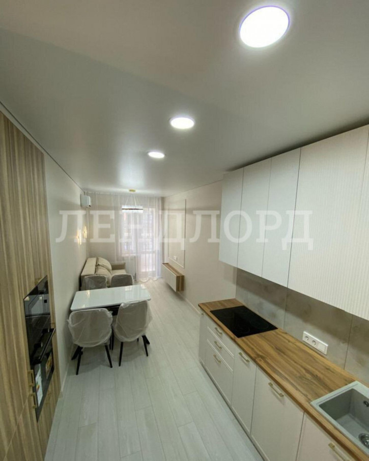 2-комн квартира улица Ларина, 45с1