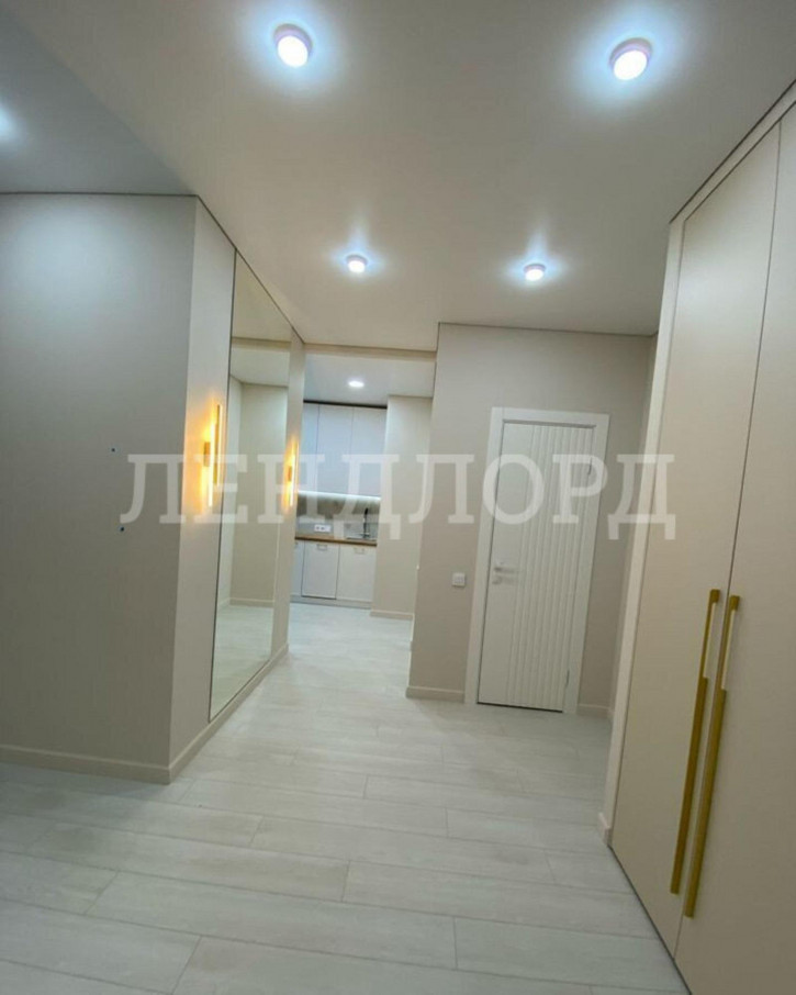 2-комн квартира улица Ларина, 45с1