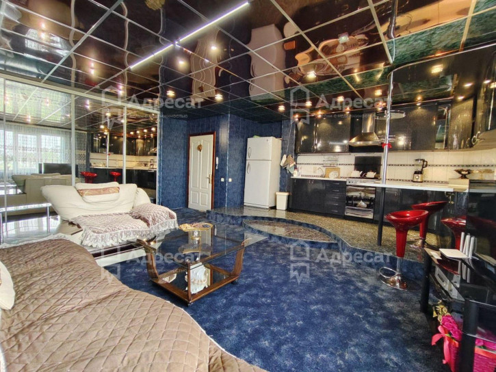 3-комн квартира ул. Колосовая,  д.8А