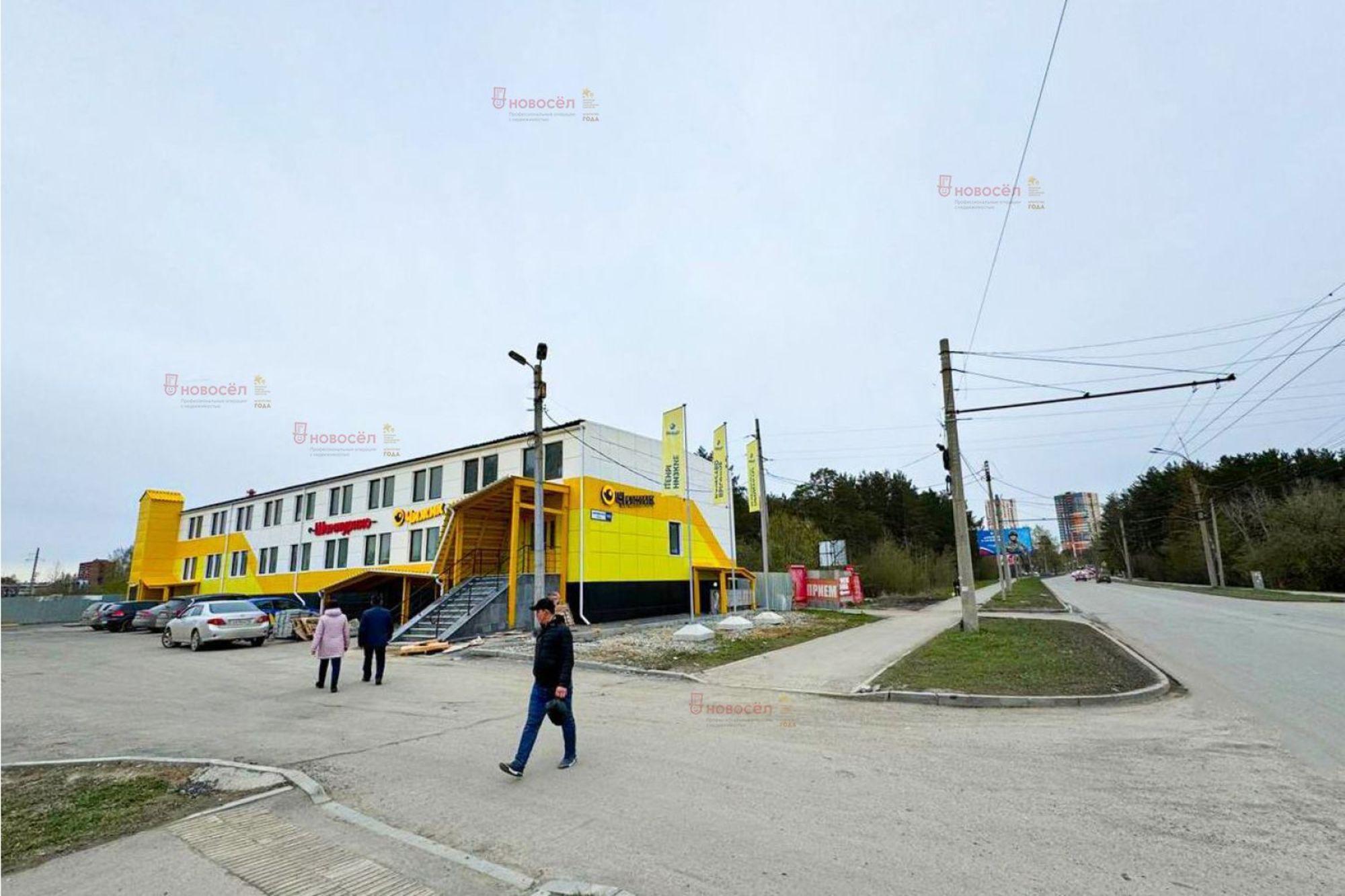 Купить торговое помещение за 155 000 000 рублей на Амундсена 119