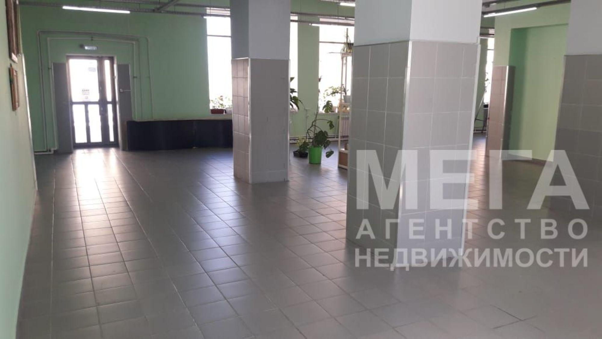 Купить торговое помещение за 15 900 000 рублей на Мира пр-кт, 8