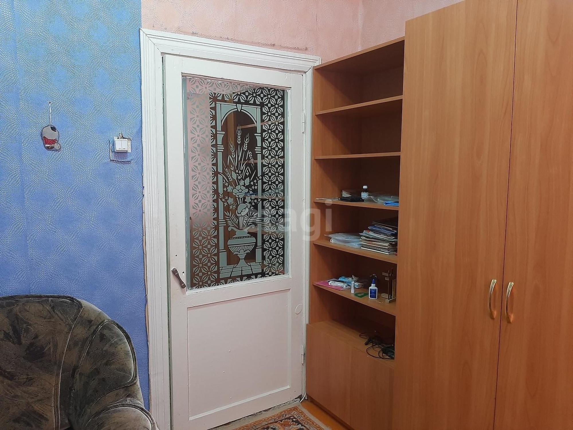Купить комнату за 2 450 000 рублей на Первомайская улица, 45
