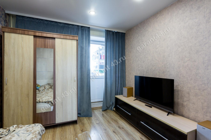 2-комн квартира Полевая улица, 14