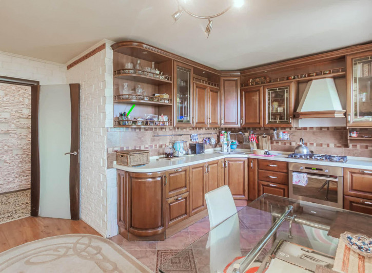 2-комн квартира улица Мира, 38
