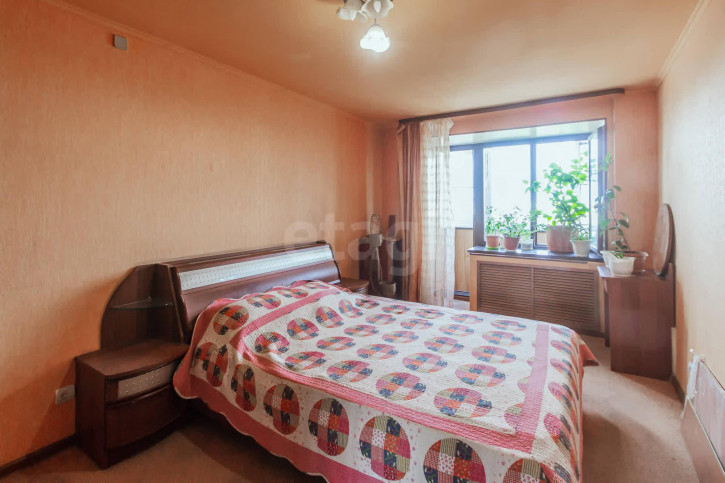 2-комн квартира улица Мира, 38