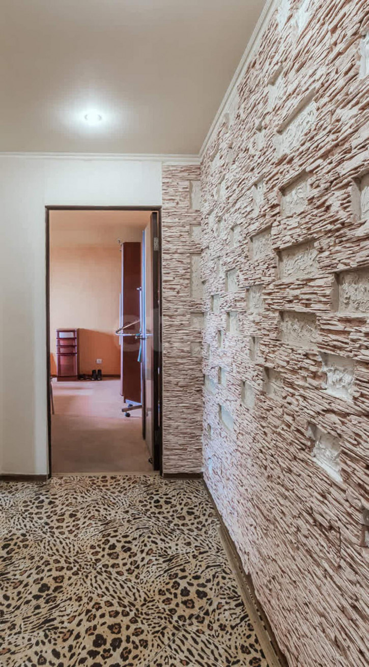 2-комн квартира улица Мира, 38
