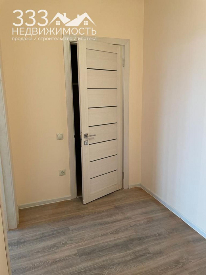 3-комн квартира в новом доме Курсантов Кировцев ул