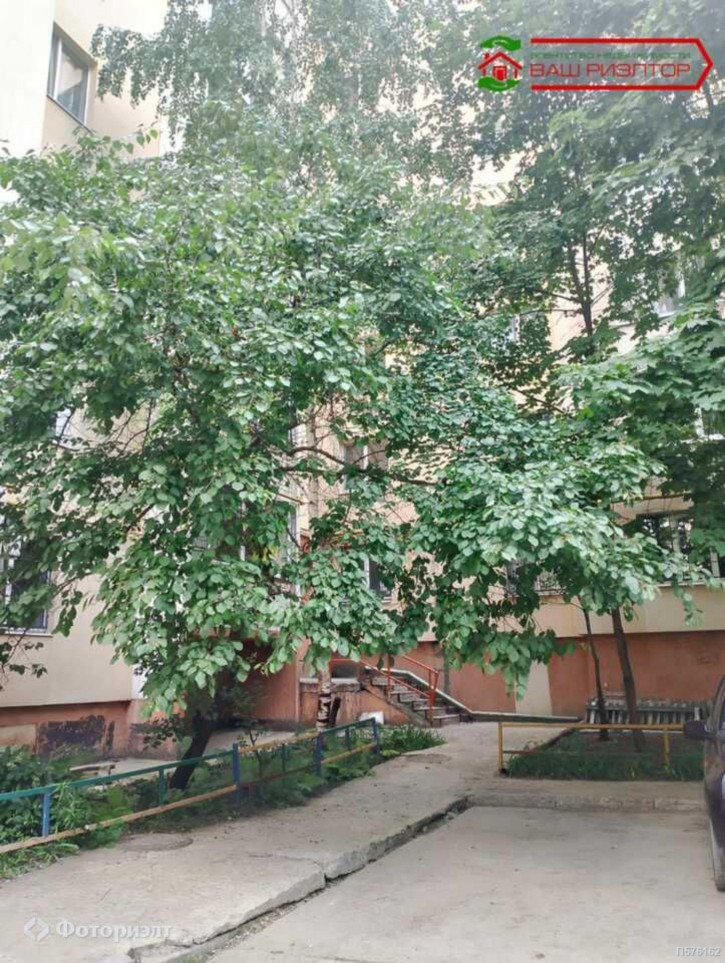 2-комн квартира Тархова ул, 27