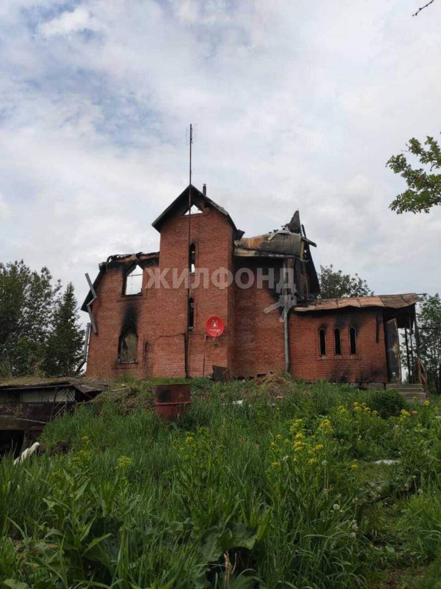 Купить дачу, дом, коттедж за 1 000 000 рублей на Зеленый переулок