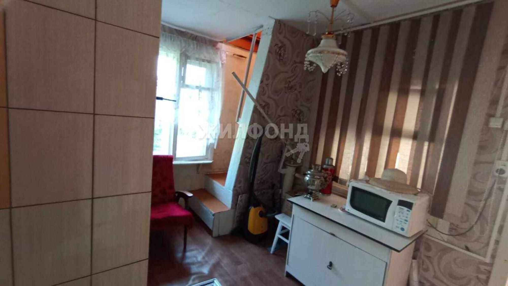Купить дачу, дом, коттедж за 2 400 000 рублей на Зеленая улица