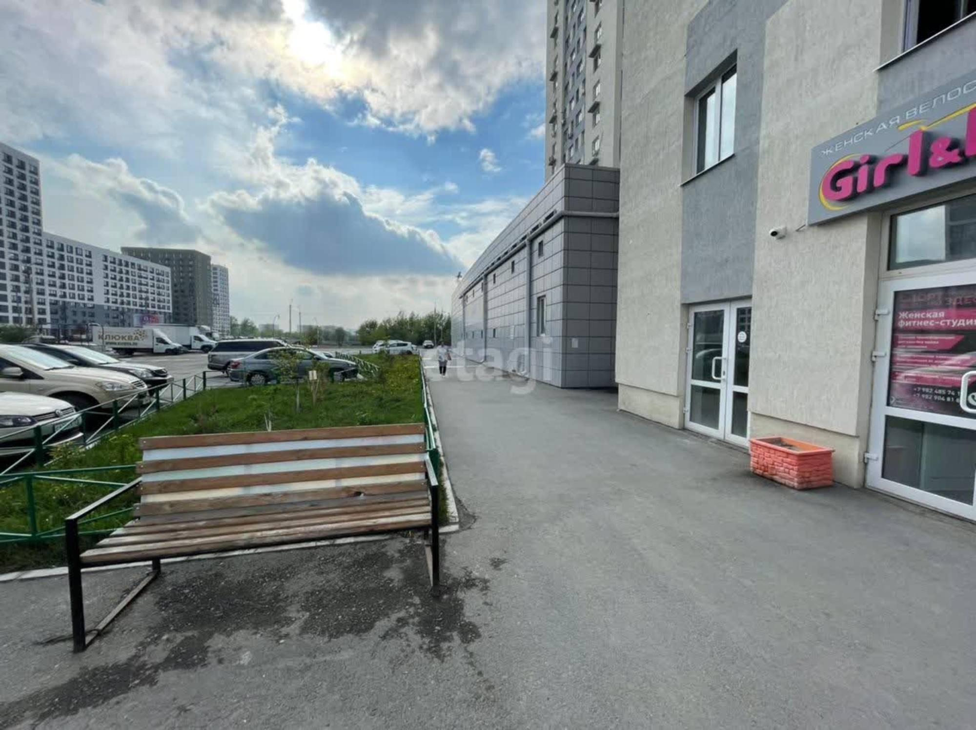 Купить торговое помещение за 15 250 000 рублей на Газовиков 35