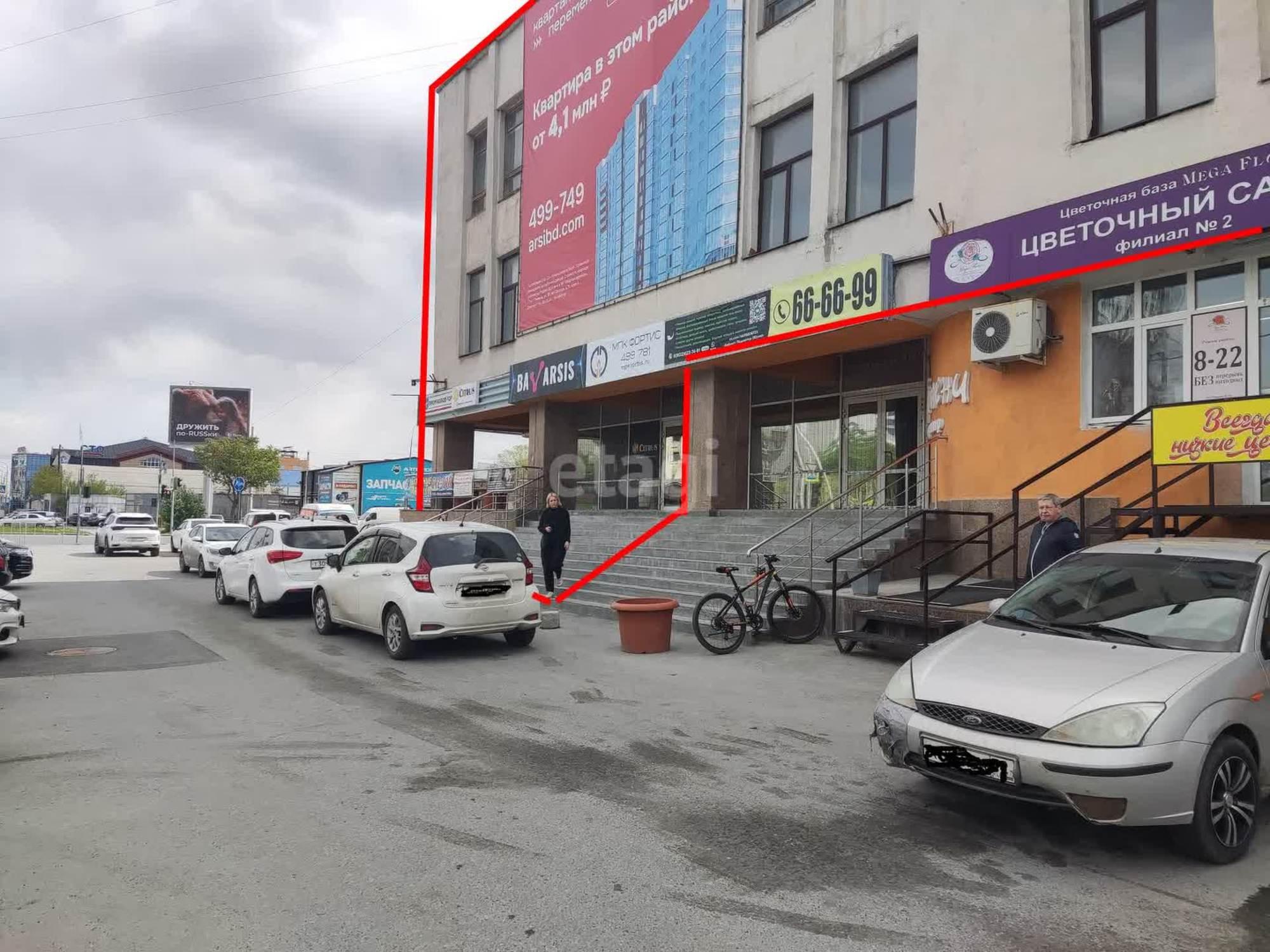 Купить помещение свободного назначения за 138 000 000 рублей на 50 лет Октября 118