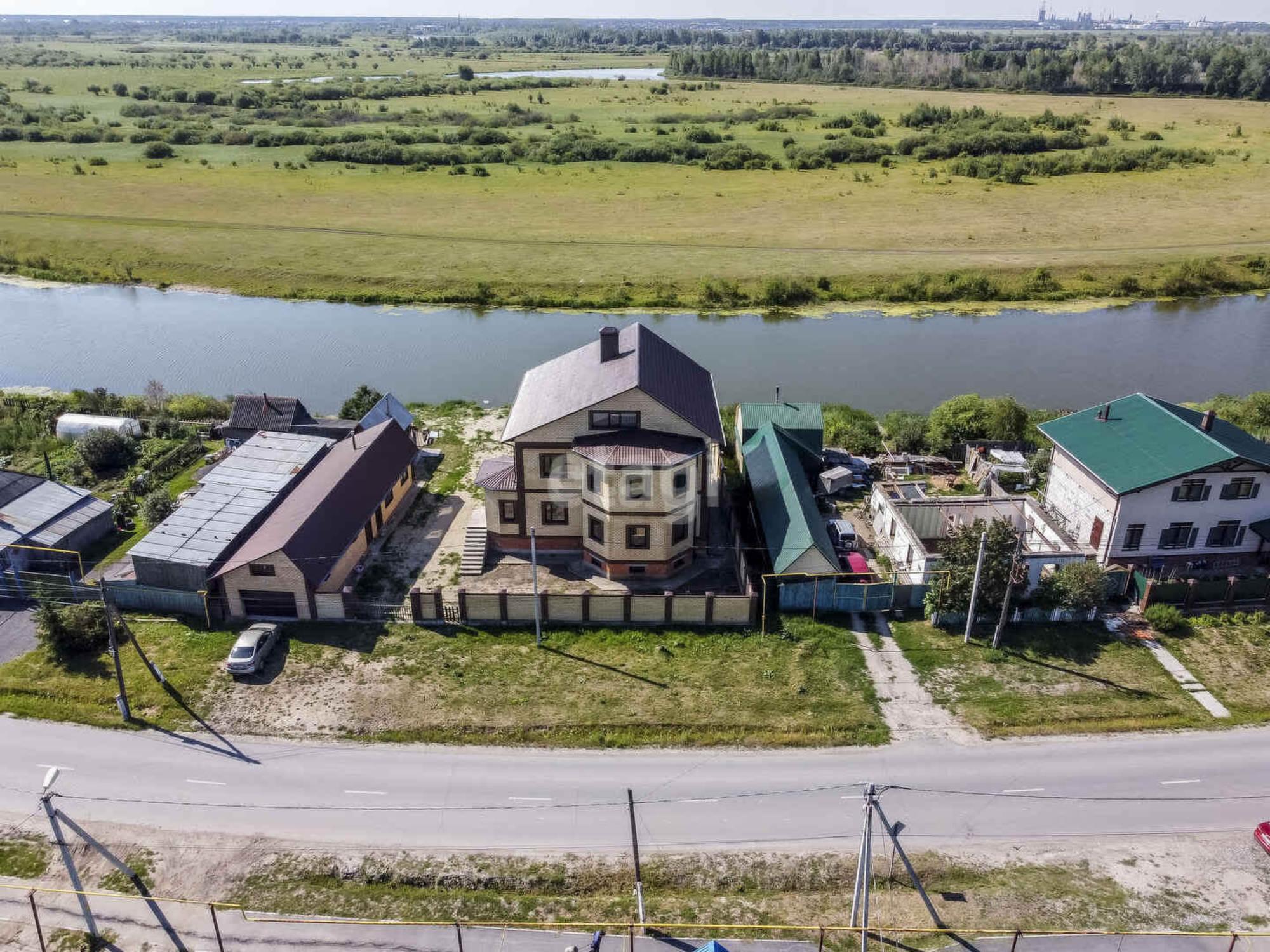 Купить дачу, дом, коттедж за 12 300 000 рублей на Аширбекова, 28