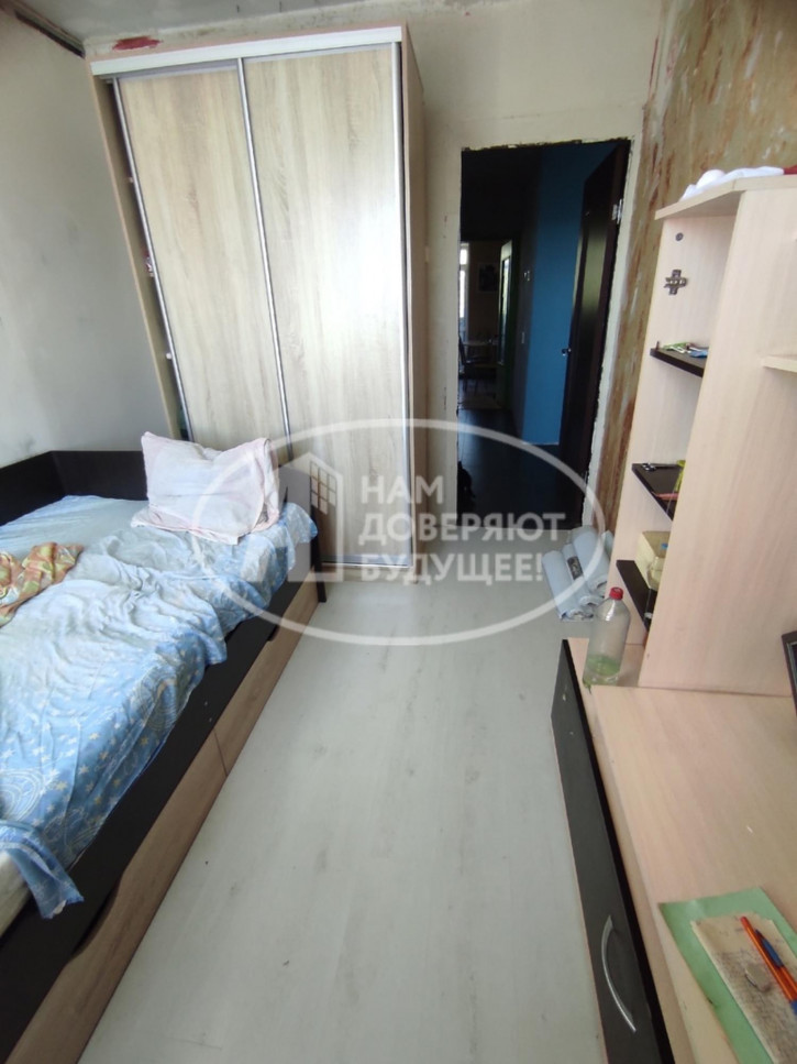 3-комн квартира улица Красногвардейцев, 81
