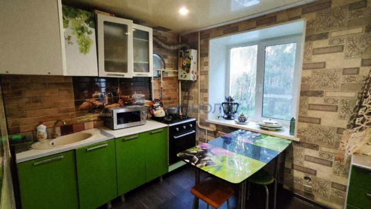 3-комн квартира п Дружный, 55