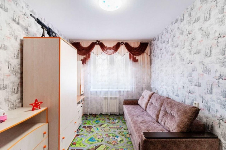 3-комн квартира 12 Декабря, 1