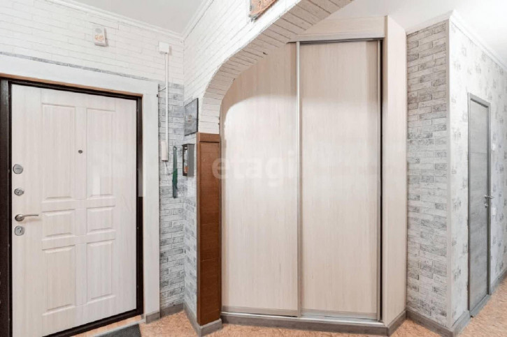 3-комн квартира 12 Декабря, 1