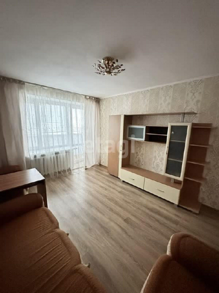 2-комн квартира Максима Горького, 10