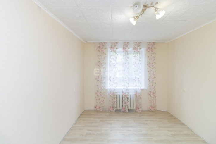 2-комн квартира Республики, 217