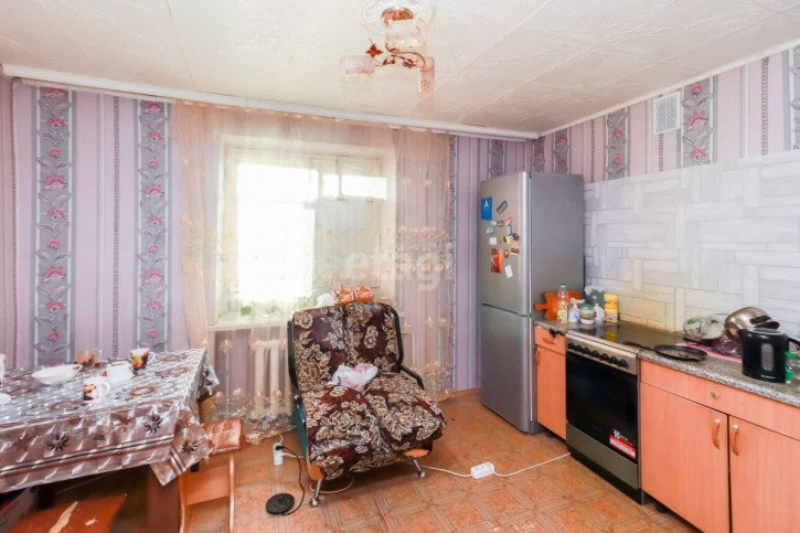 3-комн квартира Республики, 258